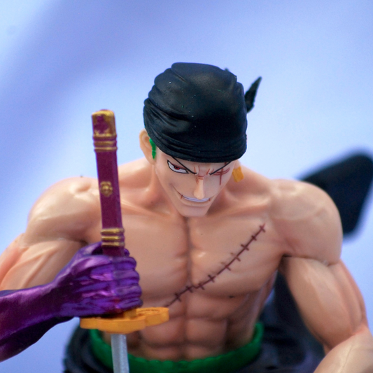 Figura Zoro sentado