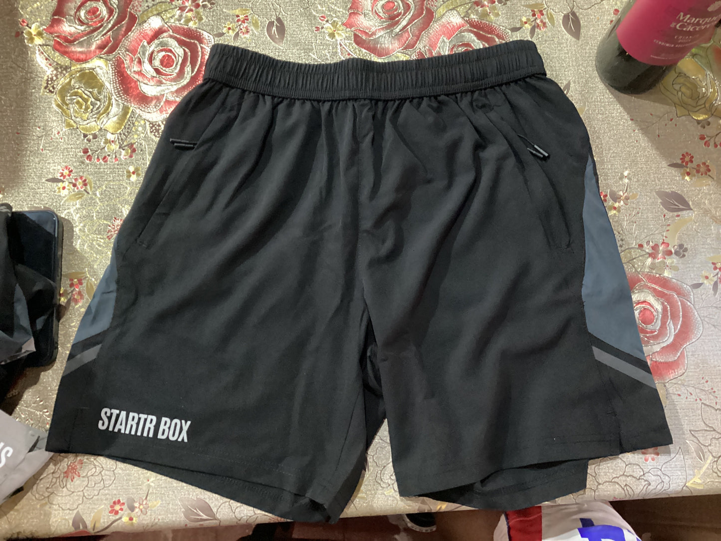 Short diseño (gris y negro)
